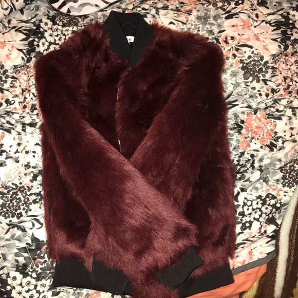 Fur burgundy jacket - Picture 3 of 3
